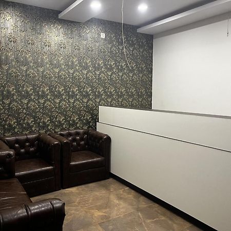 Roomquet Comfort Inn Prayagraj Exterior photo