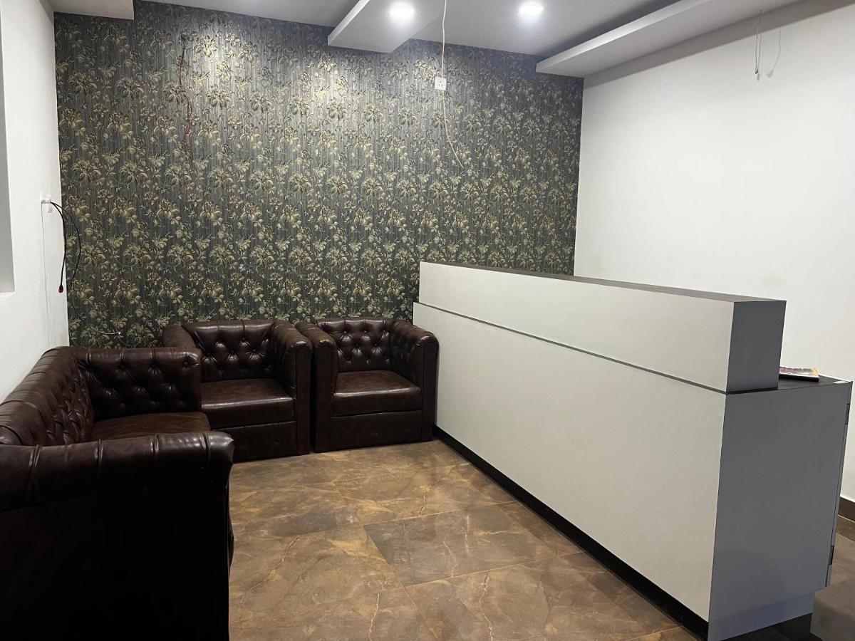 Roomquet Comfort Inn Prayagraj Exterior photo