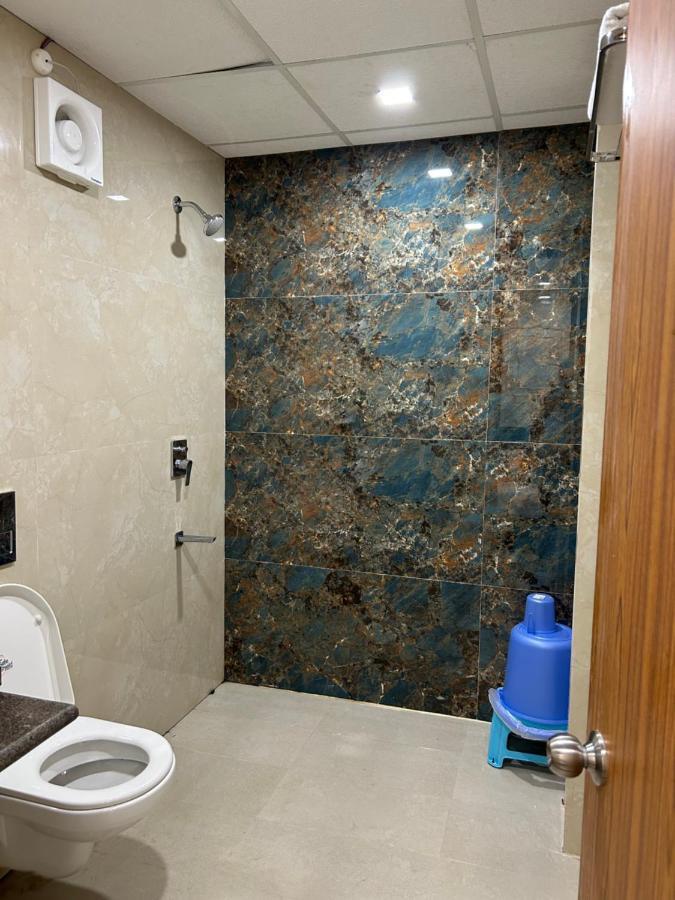 Roomquet Comfort Inn Prayagraj Exterior photo