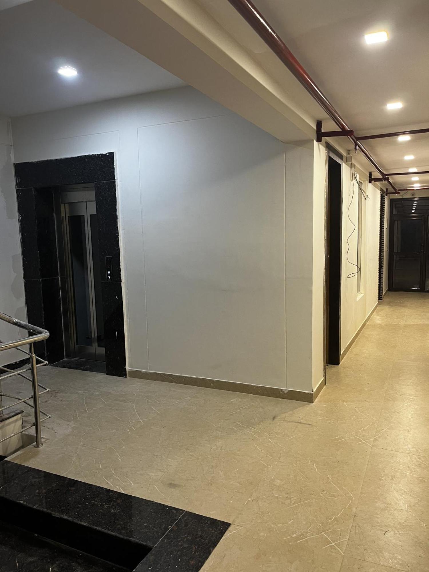 Roomquet Comfort Inn Prayagraj Exterior photo